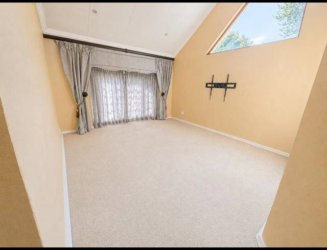 3 BEDROOM HOUSE FOR SALE IN SECUNDA